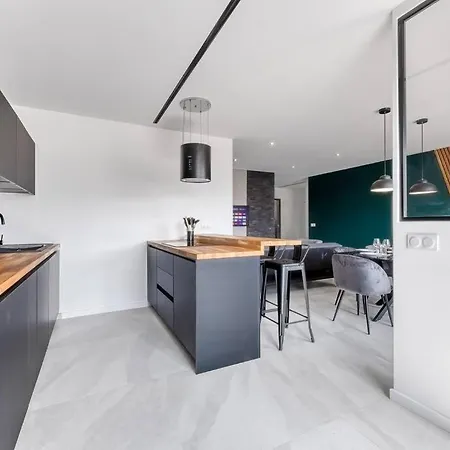 Zenbnb / Mont-blanc N°1 / Colocation / Tram 17 Apartament *