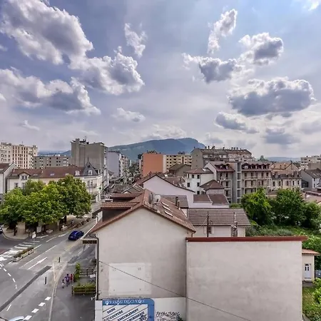 Zenbnb / Mont-blanc N°1 / Colocation / Tram 17 *